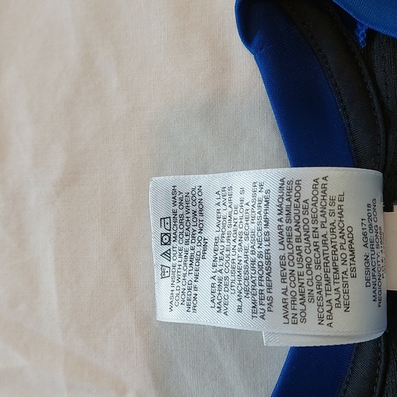 Adidas Blue Tee .Size 2T Great Condition. - Picture 3 of 6